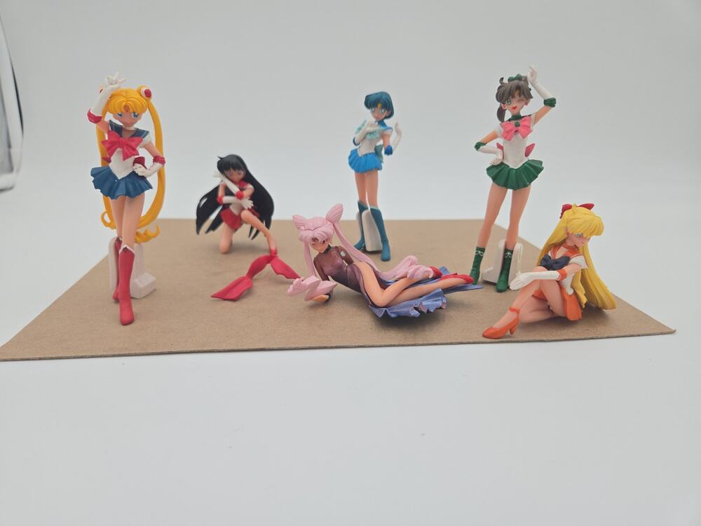 Authentic Bandai Sailor Moon HGIF Figure Set © TPTAT Complete